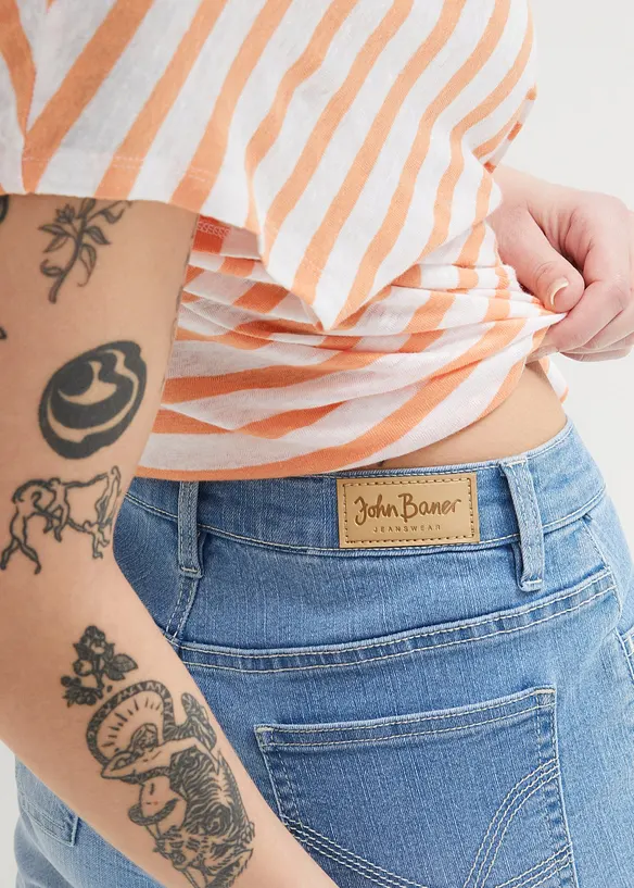 Straight jeans bermuda, mid waist, bonprix
