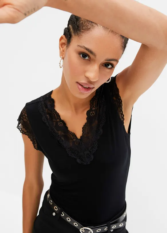 Kanten shirt in een viscosemix, bonprix