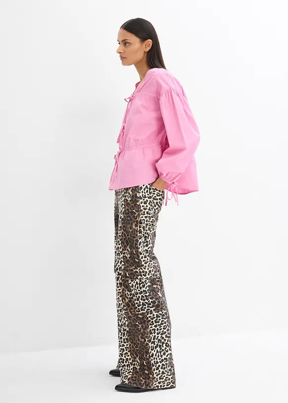 Blouse met strikjes, bonprix