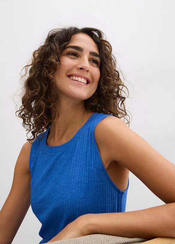 Geribde jurk met zijsplitten van een vloeiende viscosemix, bonprix