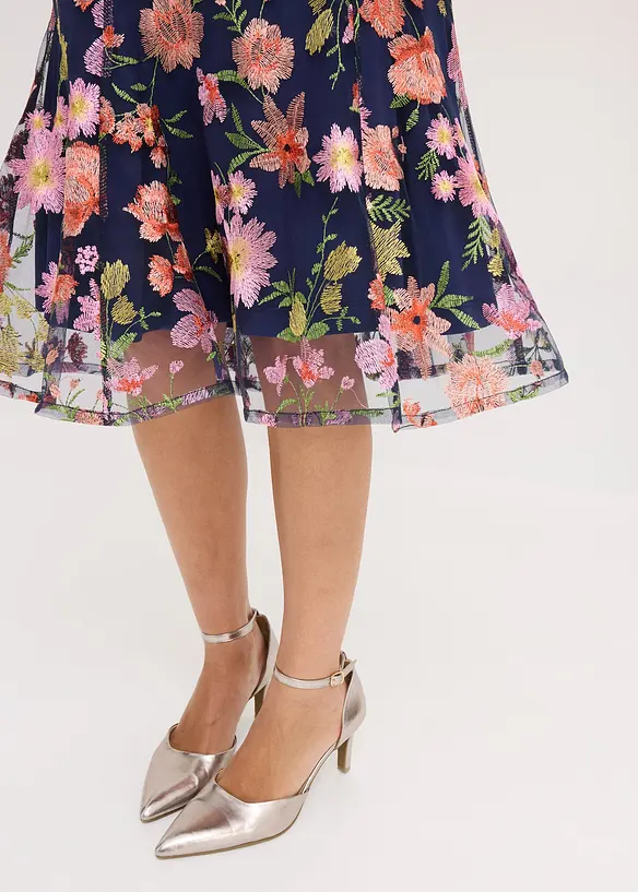 Midi jurk met bloemenborduursel, bonprix