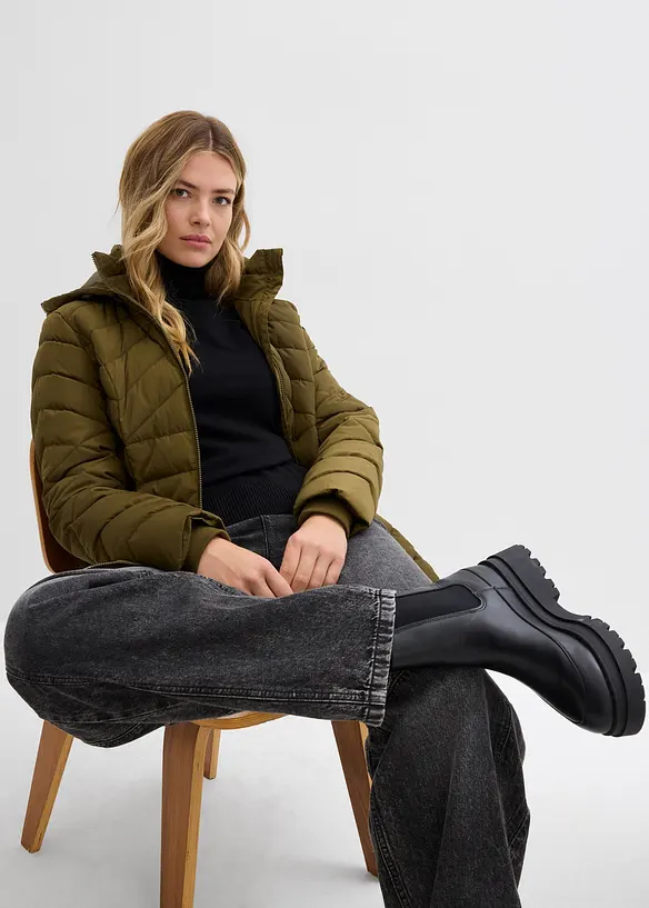 Lichte, gewatteerde jas met afneembare capuchon, bonprix