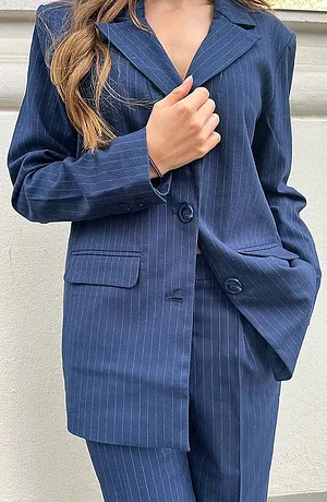 Dames - Korte blazer met krijtstrepen - donkerblauw/wolwit gestreept