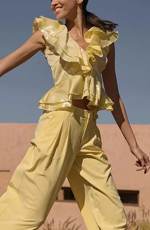 Dames - Glanzende blouse met volants - lichtgeel