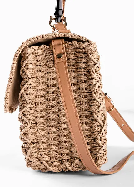 Zomerse rieten tas met een mooi hengsel naturel cognac