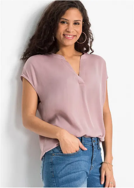 Soepelvallende, satijnen blouse met oversized schouders, bonprix