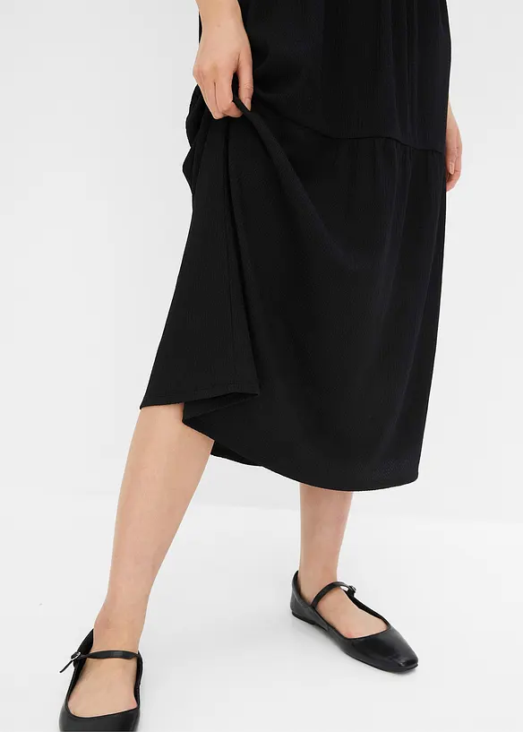 Jersey jurk in midilengte met volants en een decoratieve knoopsluiting, bonprix
