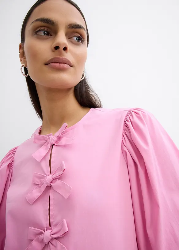 Blouse met lussen, bonprix