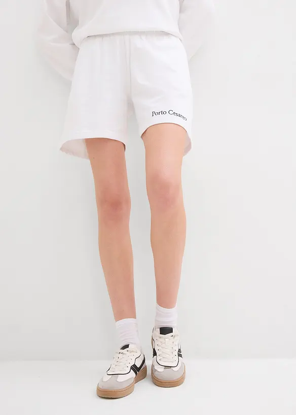 Sweat short met borduursel, bonprix