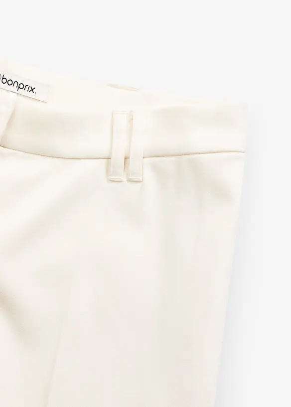 Getailleerde short, bonprix