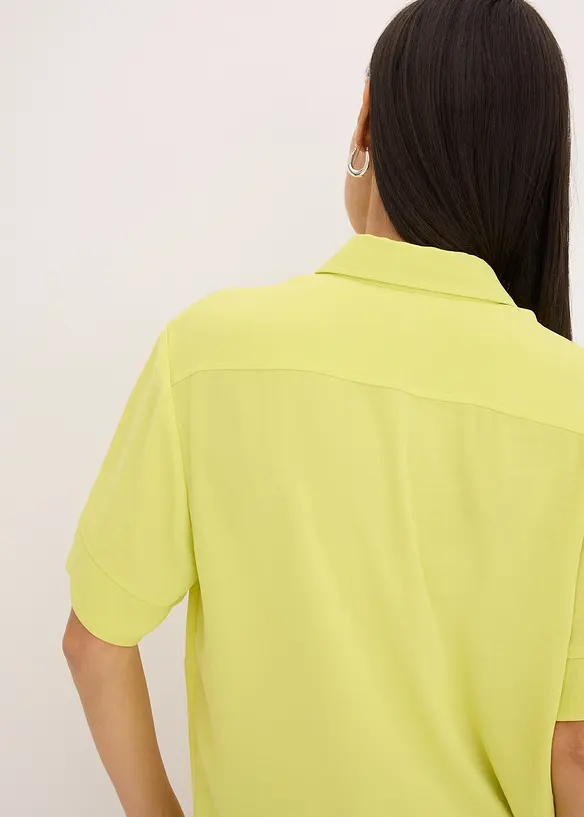 Blouse met borstzak en korte mouwen, bonprix