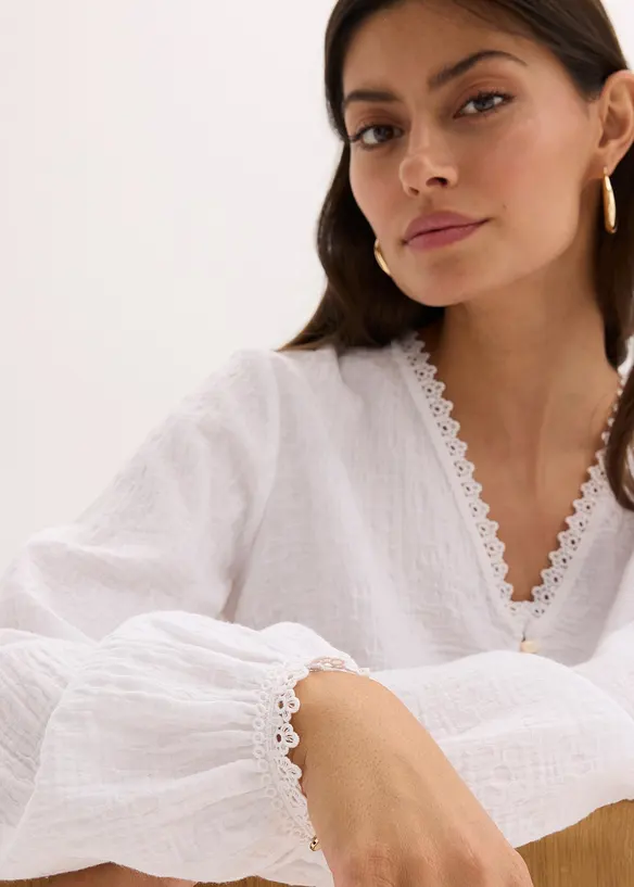 Blouse met crochet inzetstuk en franjes, bonprix