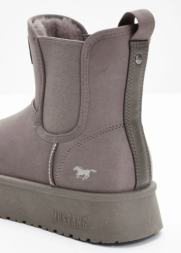 Plateau boots van Mustang, Mustang